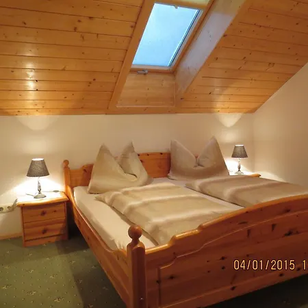 Bio-Bauernhof Vordergrubenbach - Familie Oberascher Hintersee Zimmer foto
